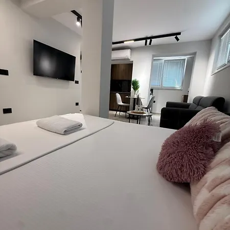 Alana's Apartment *